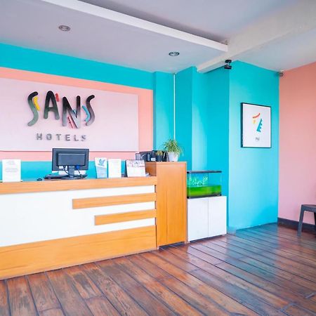 Sans Hotel Zam-Zam Syariah Palangkaraya Ngoại thất bức ảnh