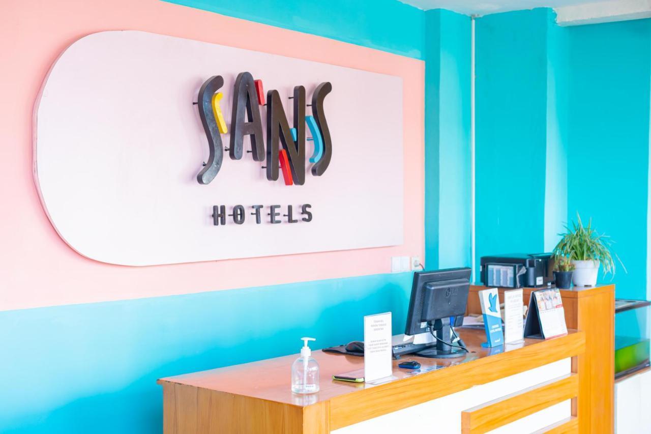 Sans Hotel Zam-Zam Syariah Palangkaraya Ngoại thất bức ảnh